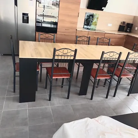 Maison Neuve , 3 Chambres, Proche Commodites, Cloturee, Climatisation, Terrasse 別荘