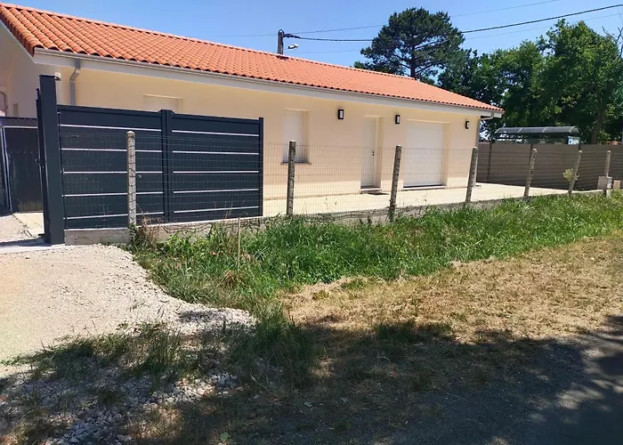 Maison Neuve , 3 Chambres, Proche Commodités, Clôturée, Climatisation, Terrasse Casa vacanze